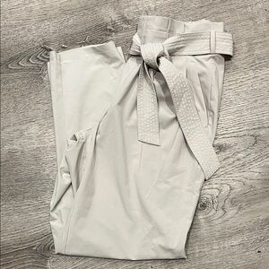 Athleta Skyline Pant II in Light Gray